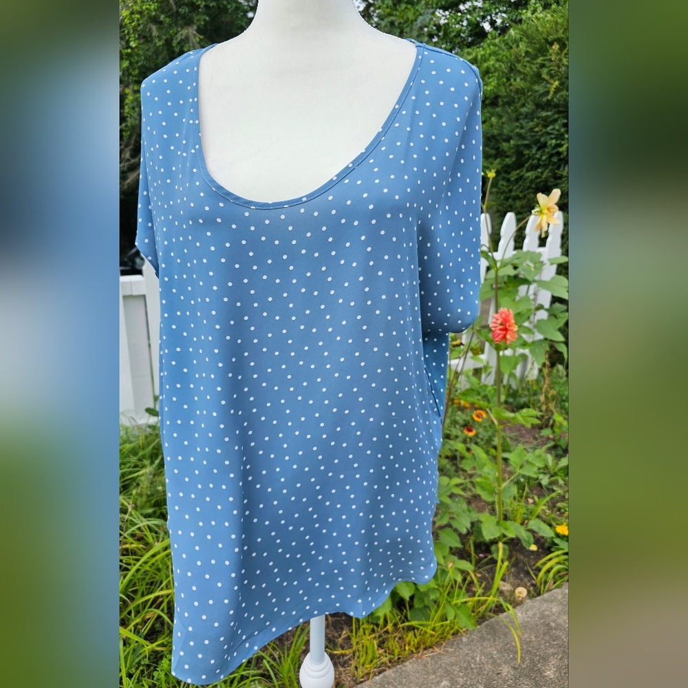 LOFT Polka Dot Top Size L
